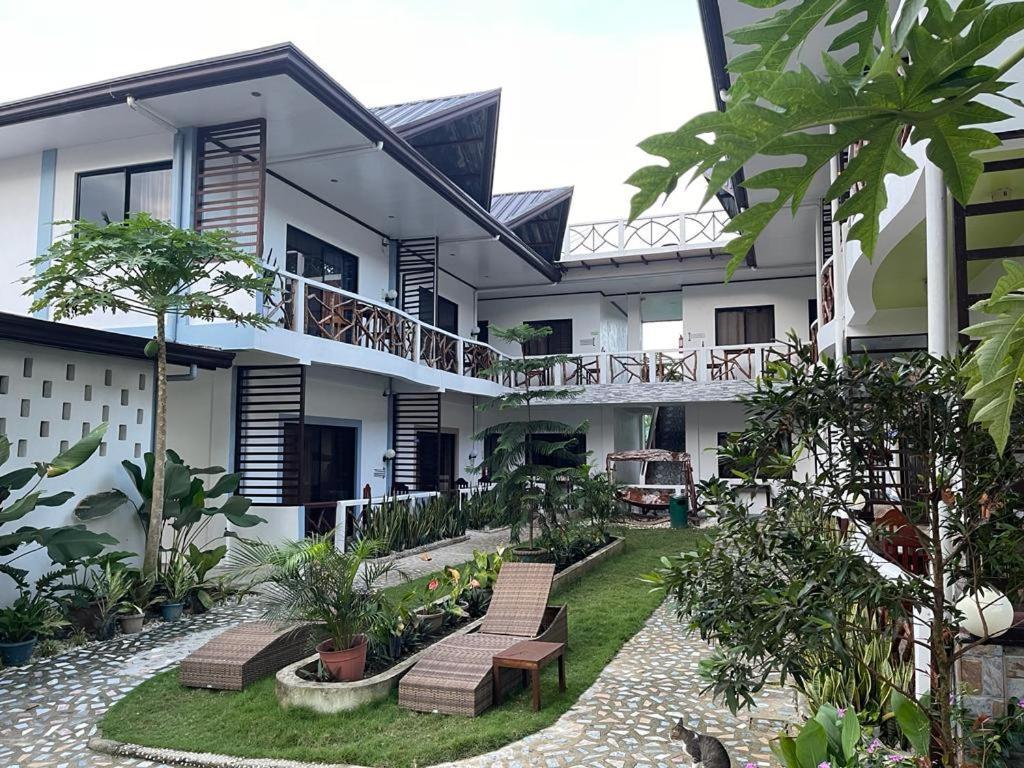Oasis Port Barton Hotel 3*