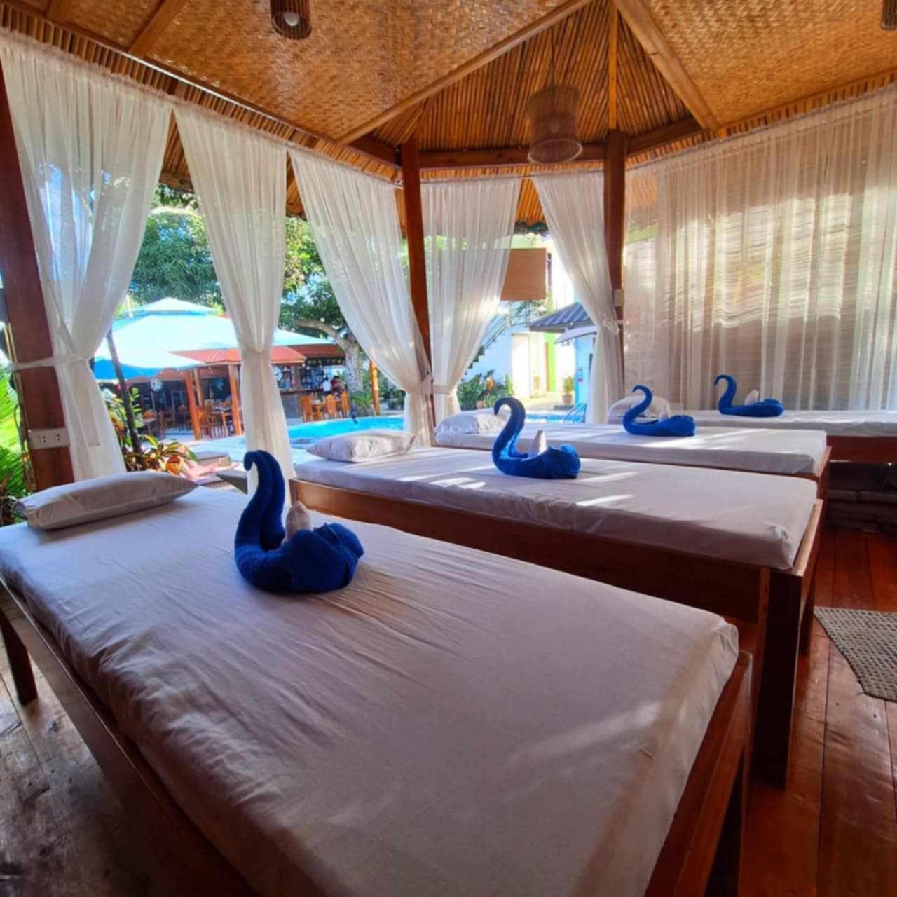 Hotel Oasis Port Barton San Vicente (Palawan)